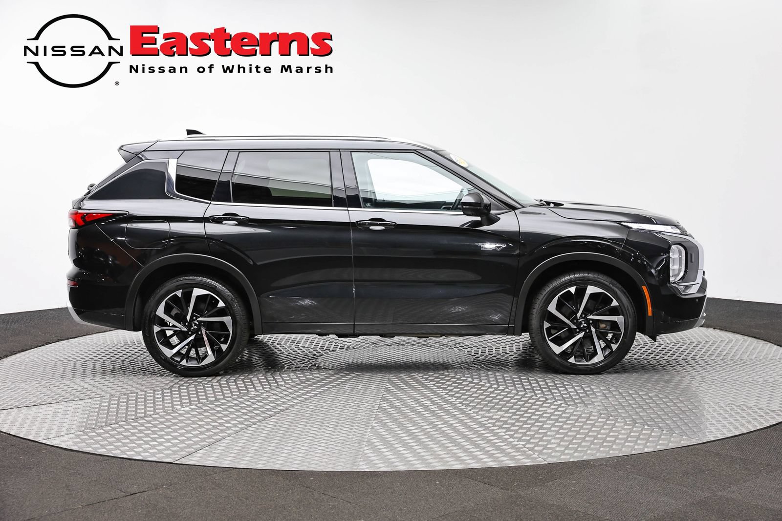 Used 2024 Mitsubishi Outlander SEL AWD/4WD image 4