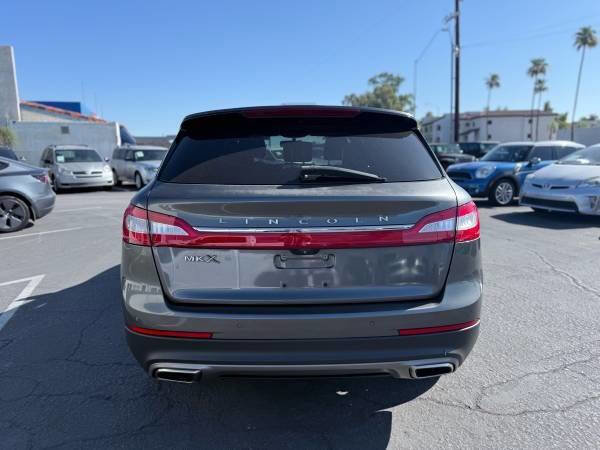 Used 2017 Lincoln MKX Reserve image 4