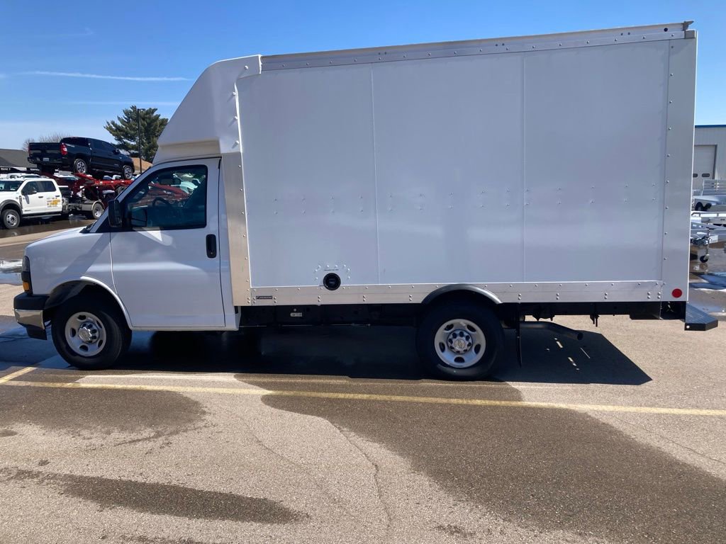 New 2025 GMC Savana 3500 Work Van w/ Power Convenience Package