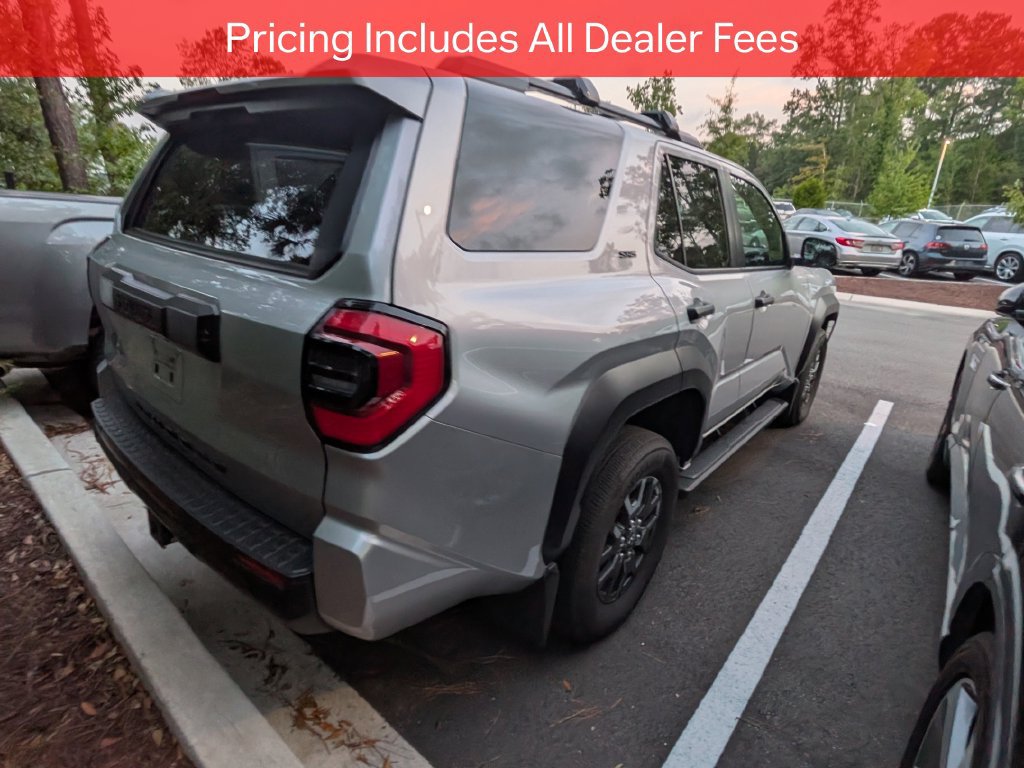 Used 2025 Toyota 4Runner SR5 AWD/4WD image 7