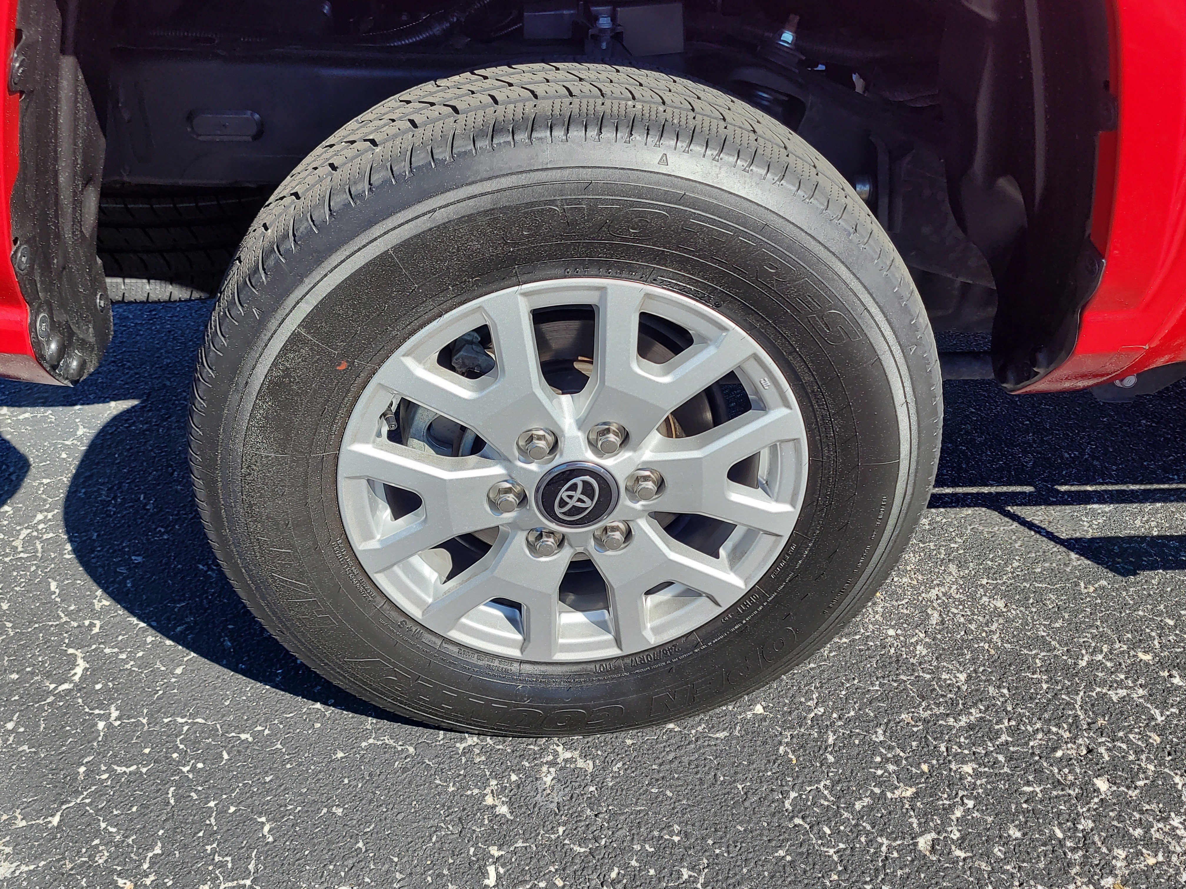 Used 2024 Toyota Tacoma SR5 image 9