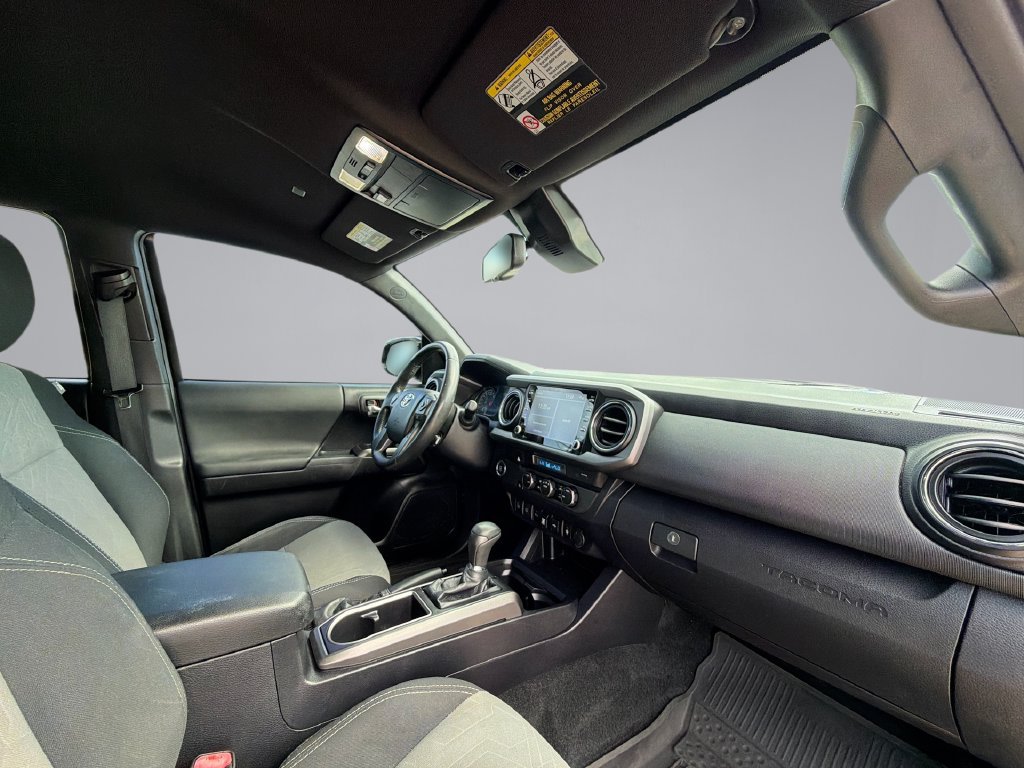 Used 2021 Toyota Tacoma TRD Sport w/ Technology Package RWD image 14