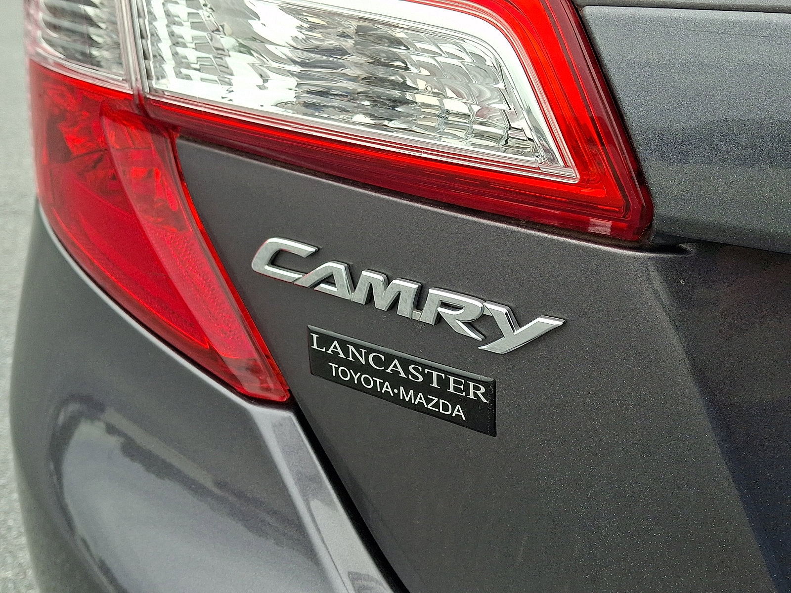 Used 2014 Toyota Camry LE FWD image 29