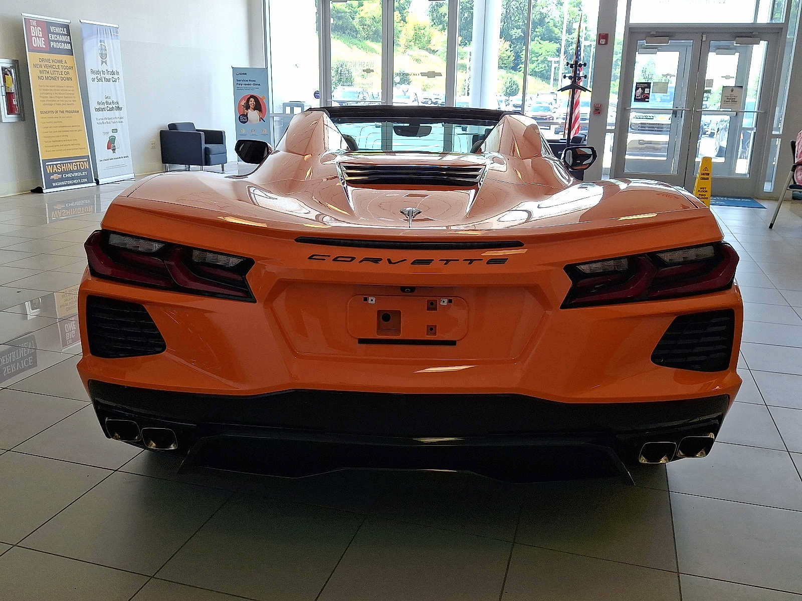 Used 2022 Chevrolet Corvette Stingray Convertible w/ 1LT RWD image 5