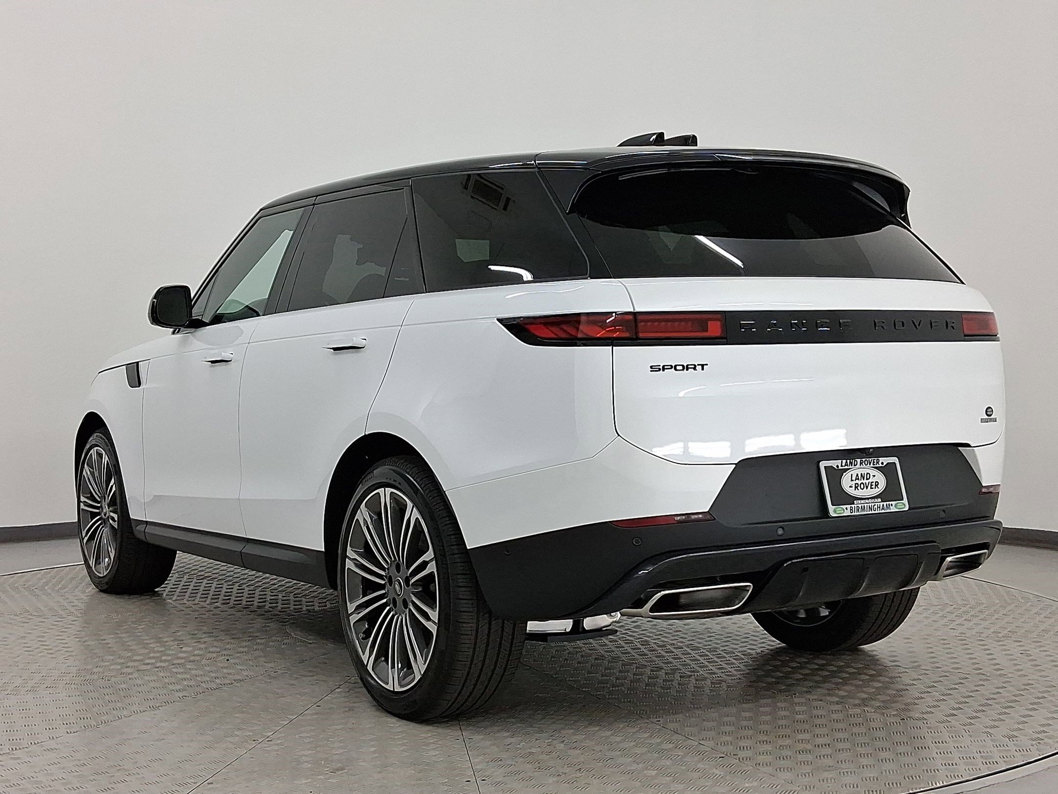 New 2025 Land Rover Range Rover Sport SE image 3