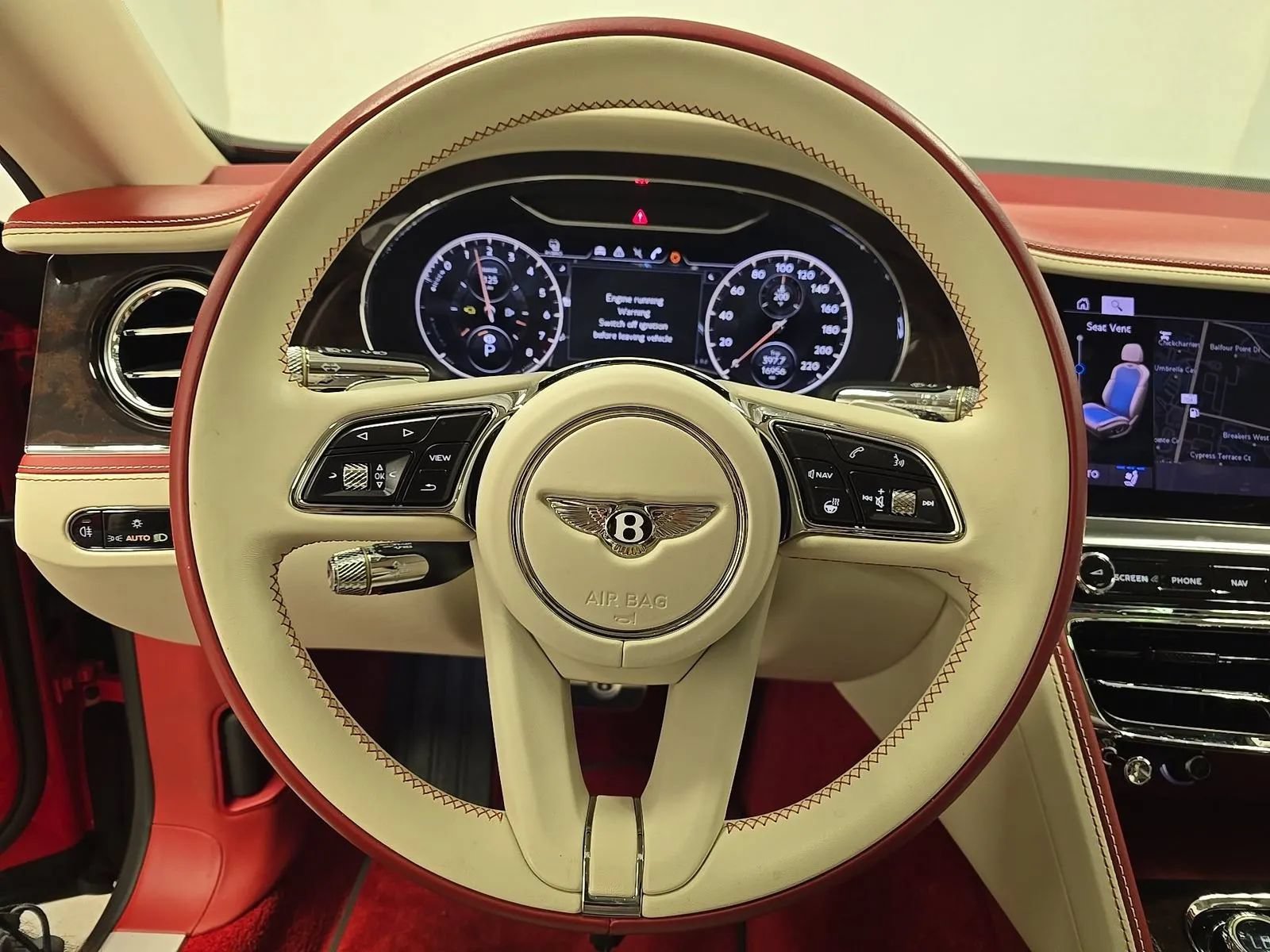 Used 2022 Bentley Flying Spur Plug-In Hybrid AWD/4WD image 5
