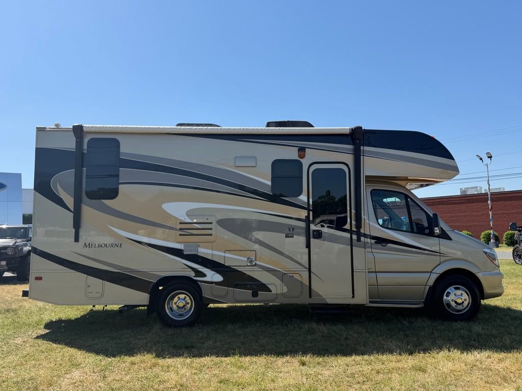 Used 2016 Mercedes-Benz Sprinter 3500 image 2