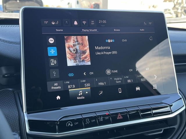 New 2026 Jeep Compass Latitude w/ Sun and Sound Group AWD/4WD image 22