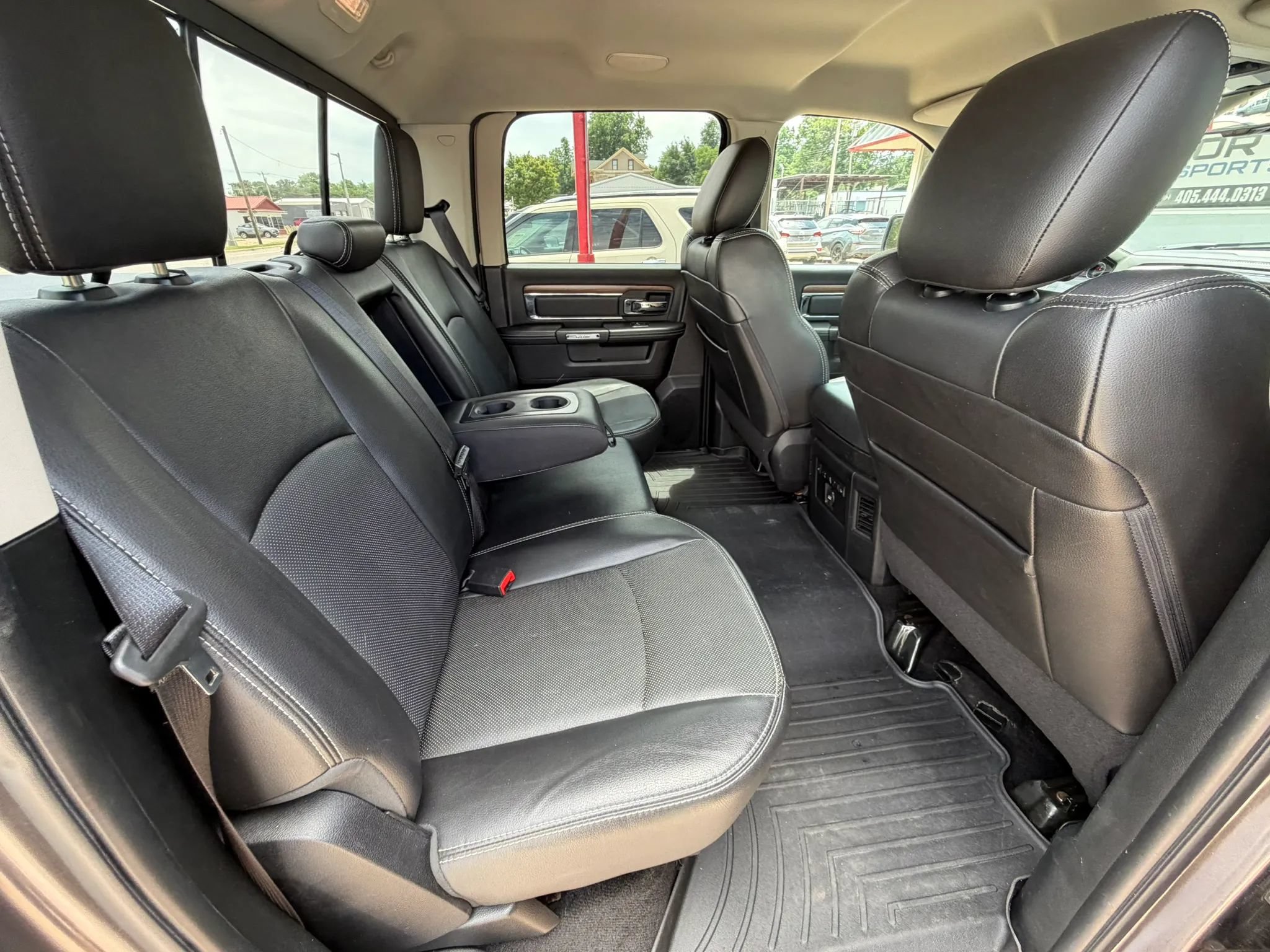 Used 2014 RAM 1500 Laramie w/ Convenience Group AWD/4WD image 18