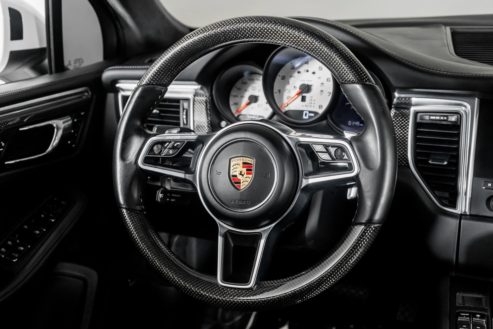 Used 2017 Porsche Macan S image 55