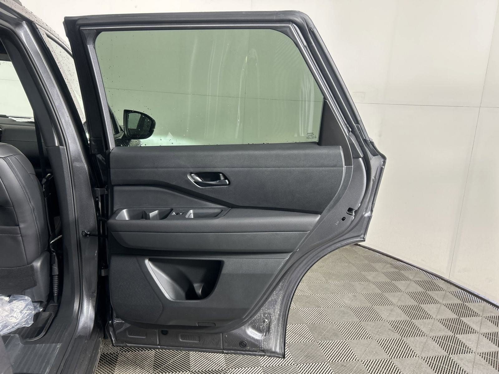 New 2025 Nissan Pathfinder Rock Creek AWD/4WD image 39