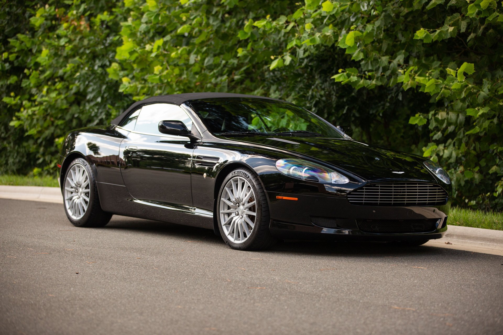 Used 2007 Aston Martin DB9 Volante RWD image 25