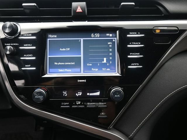 Used 2020 Toyota Camry SE image 4