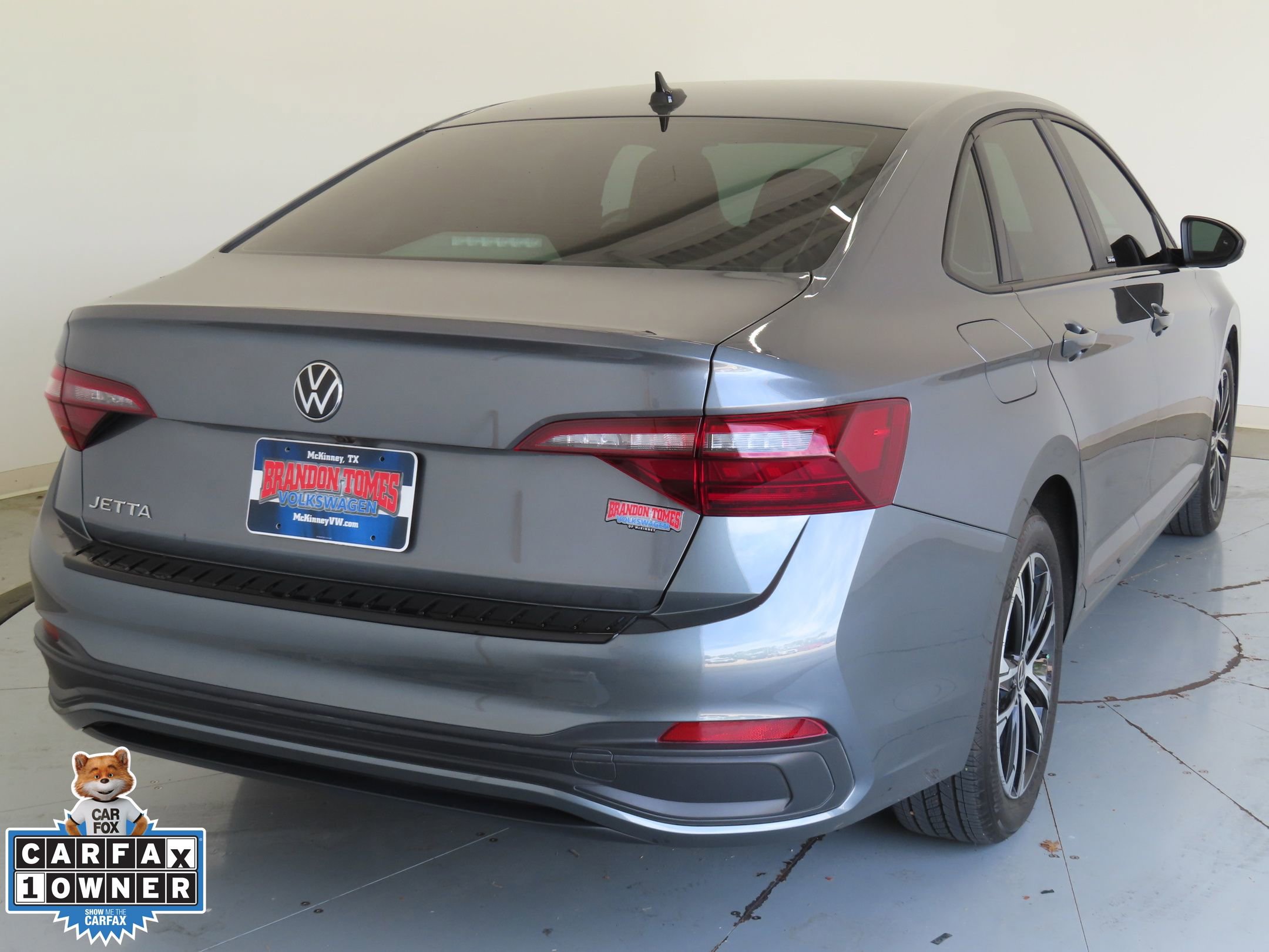 Used 2024 Volkswagen Jetta Sport image 4