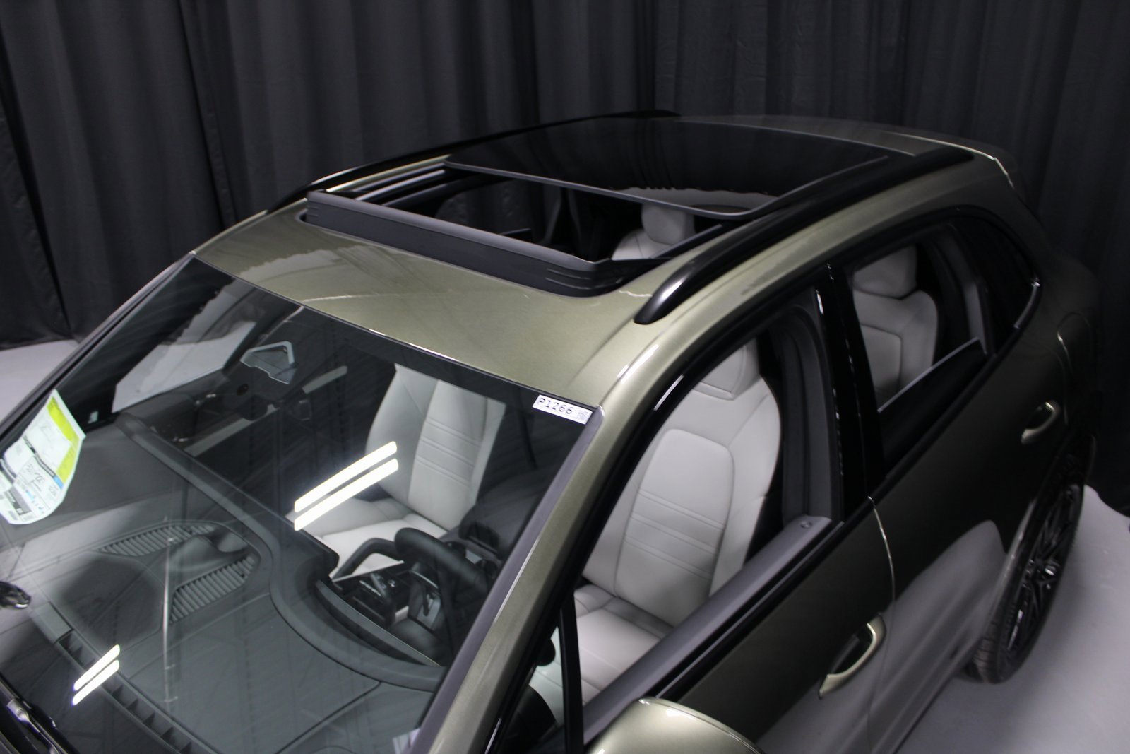 New 2026 Porsche Cayenne E-Hybrid image 14