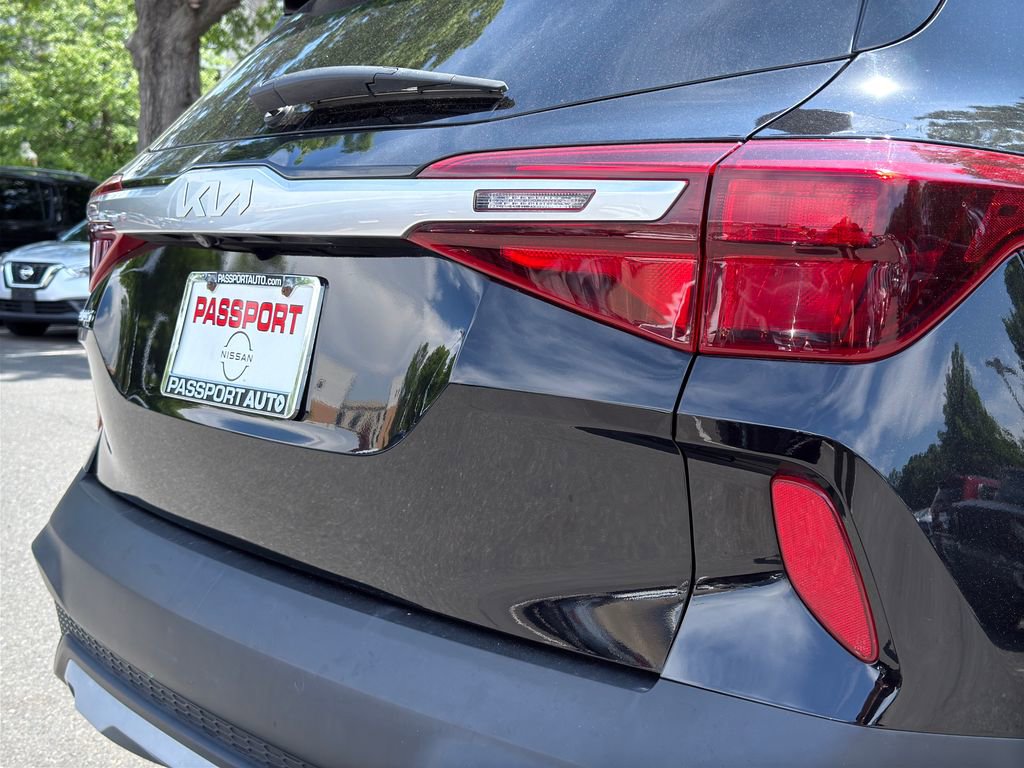 Used 2022 Kia Seltos LX AWD/4WD image 9