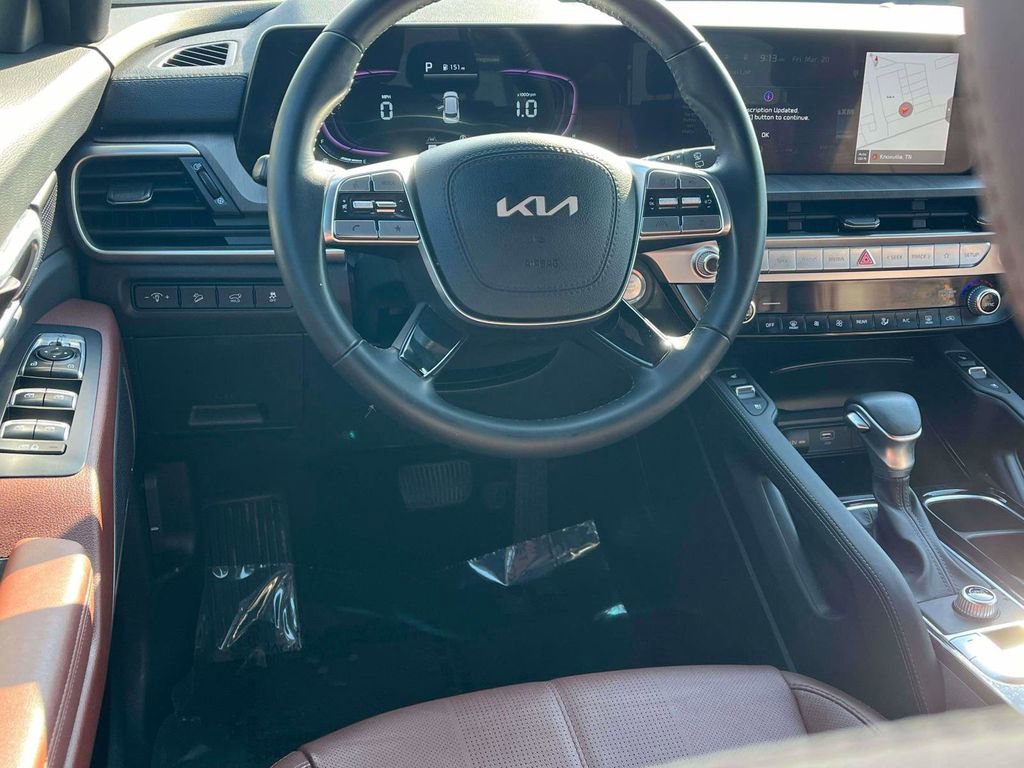 Used 2024 Kia Telluride EX image 2
