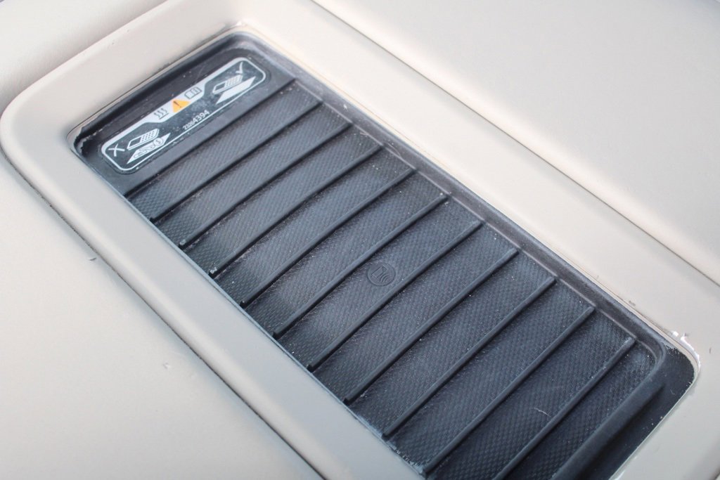 Used 2018 GMC Yukon Denali image 40