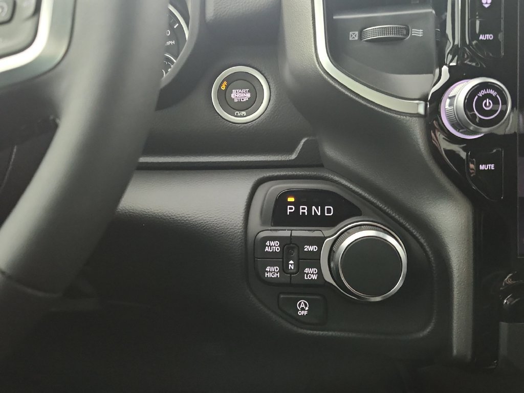 New 2026 RAM 1500 Big Horn AWD/4WD image 29