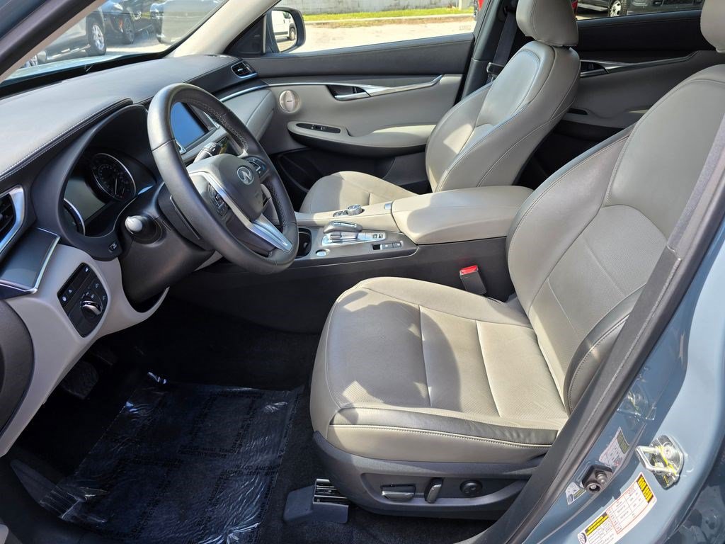 Used 2025 INFINITI QX50 Luxe AWD/4WD image 16