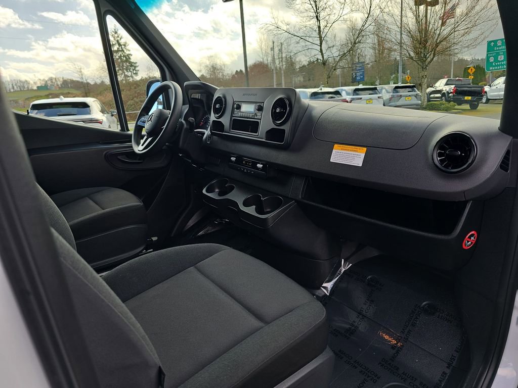 Used 2023 Mercedes-Benz Sprinter 144 Cargo image 28