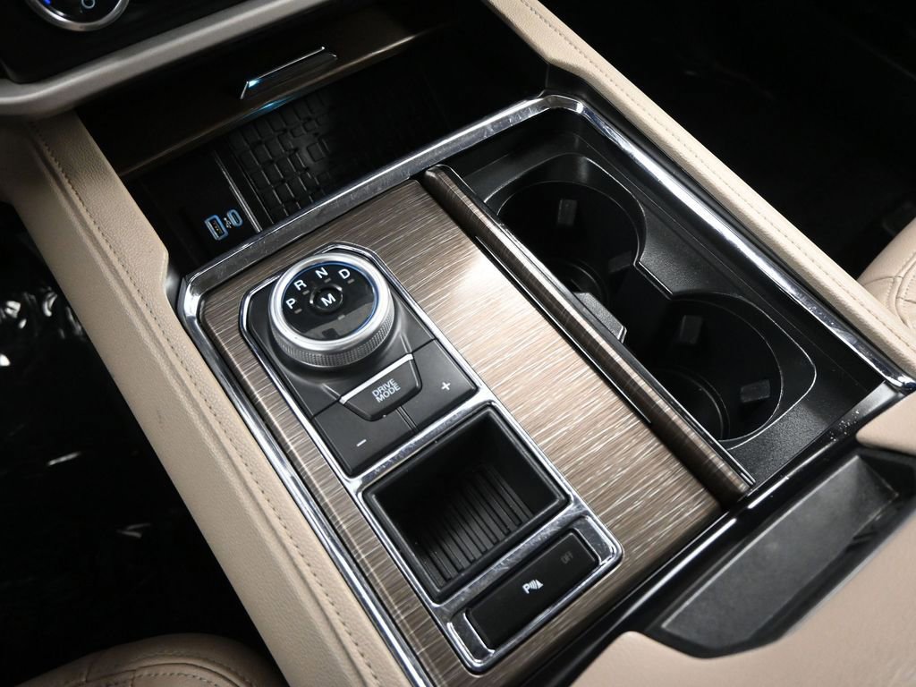 Used 2023 Ford Expedition Max Limited image 11