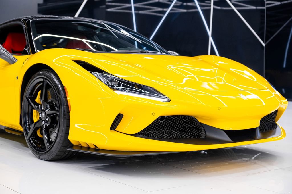 Used 2021 Ferrari F8 Tributo image 5