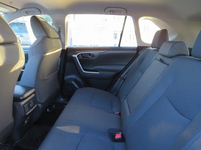 Certified 2025 Toyota RAV4 LE image 18