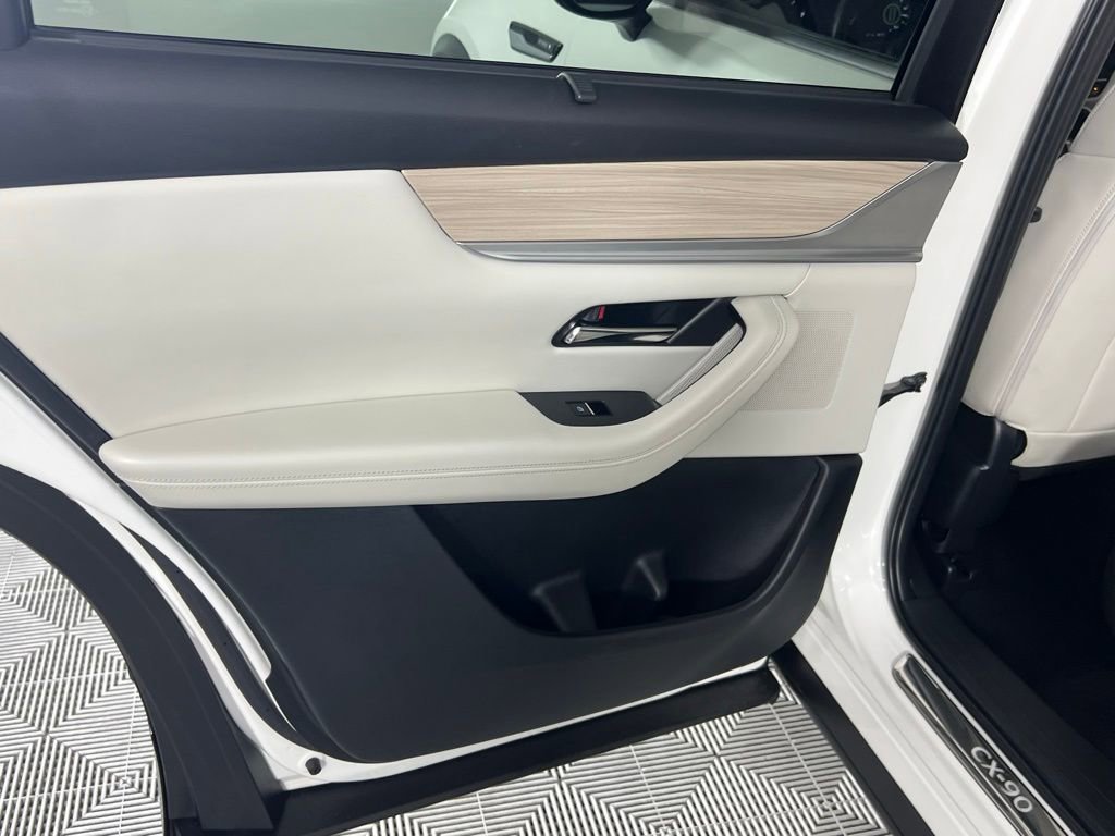 Used 2024 MAZDA CX-90 Plug-In Hybrid w/ Premium Plus image 26