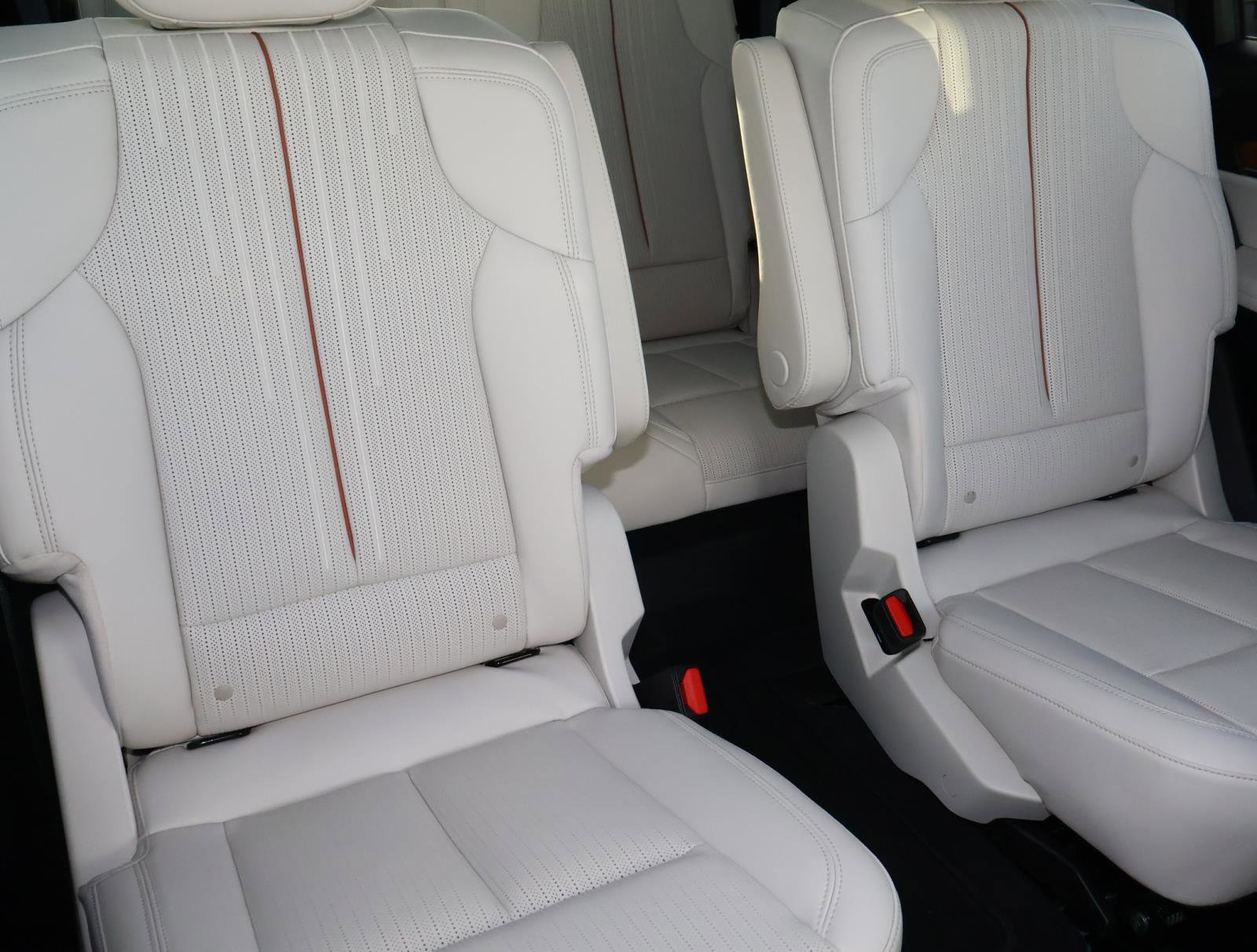 Used 2026 Cadillac Vistiq Luxury image 21