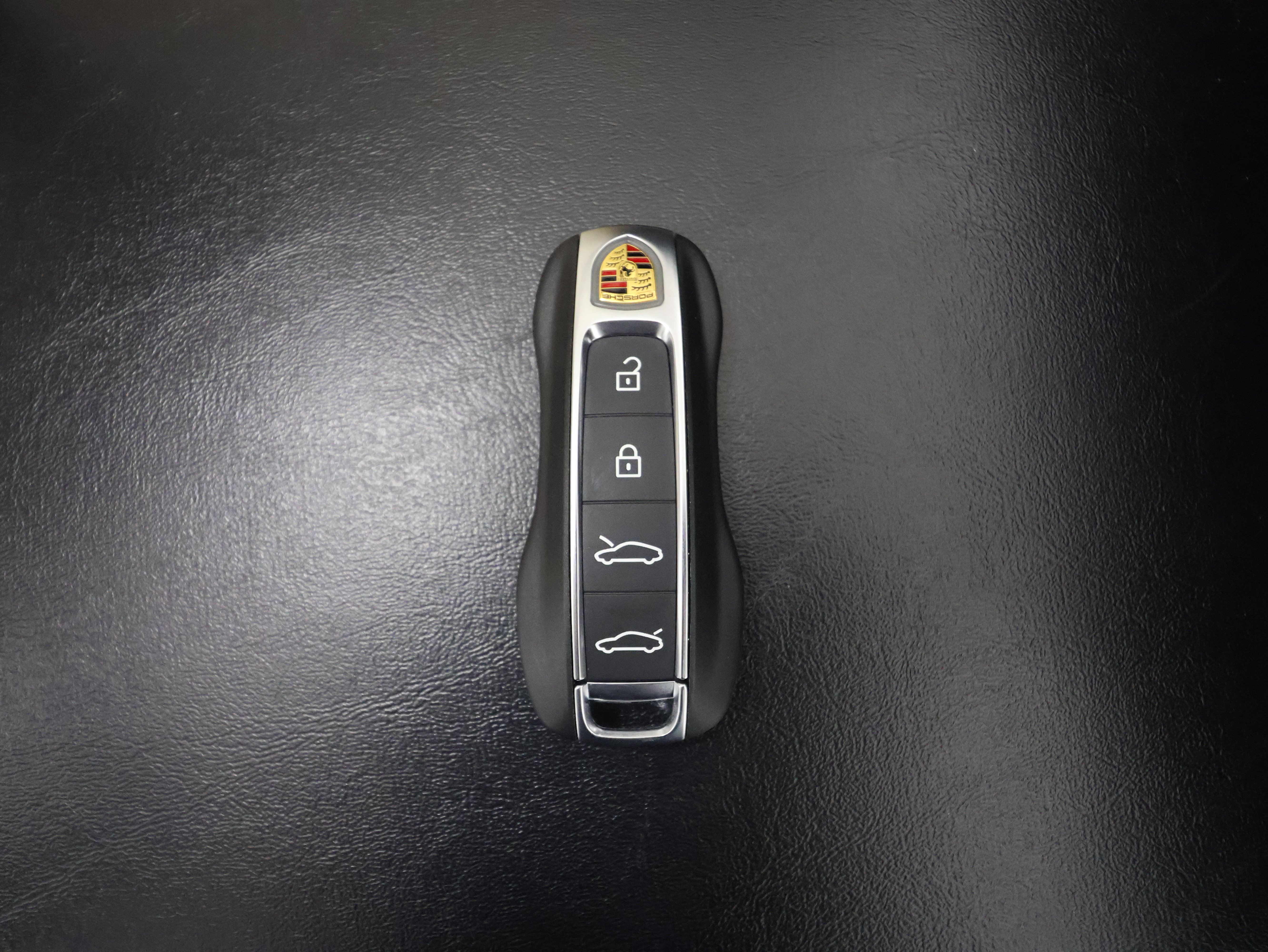 New 2025 Porsche Taycan image 25