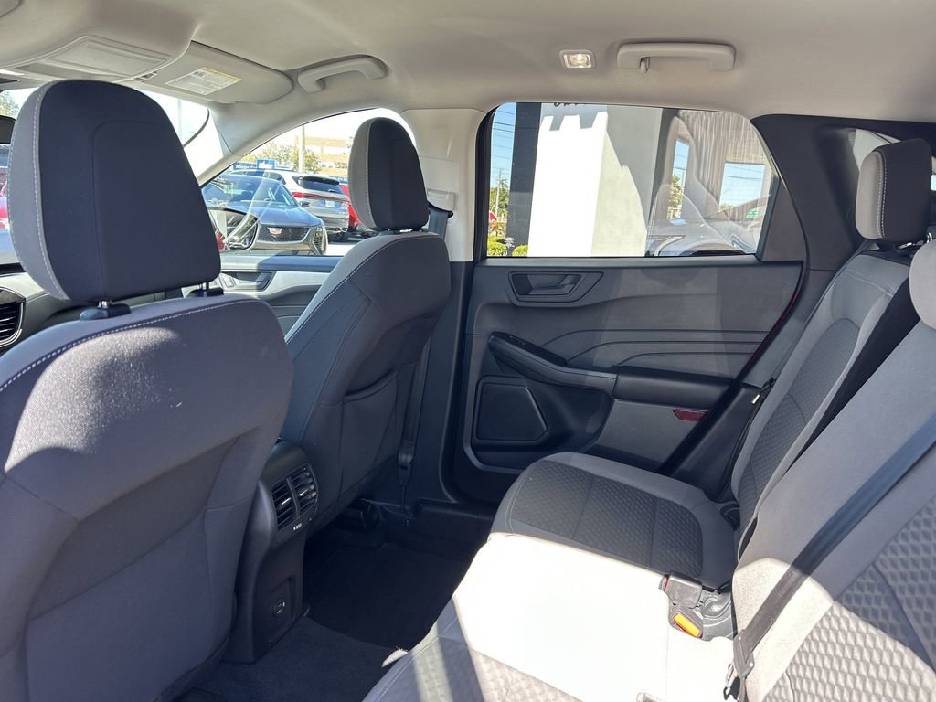 Used 2022 Ford Escape SE w/ Cold Weather Package image 17