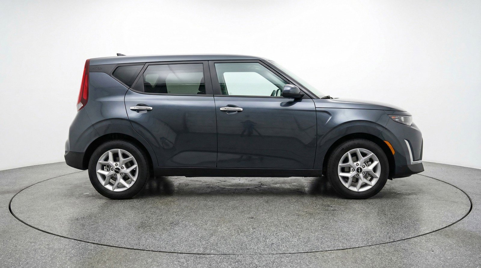 Used 2025 Kia Soul LX w/ LX Technology Package image 11