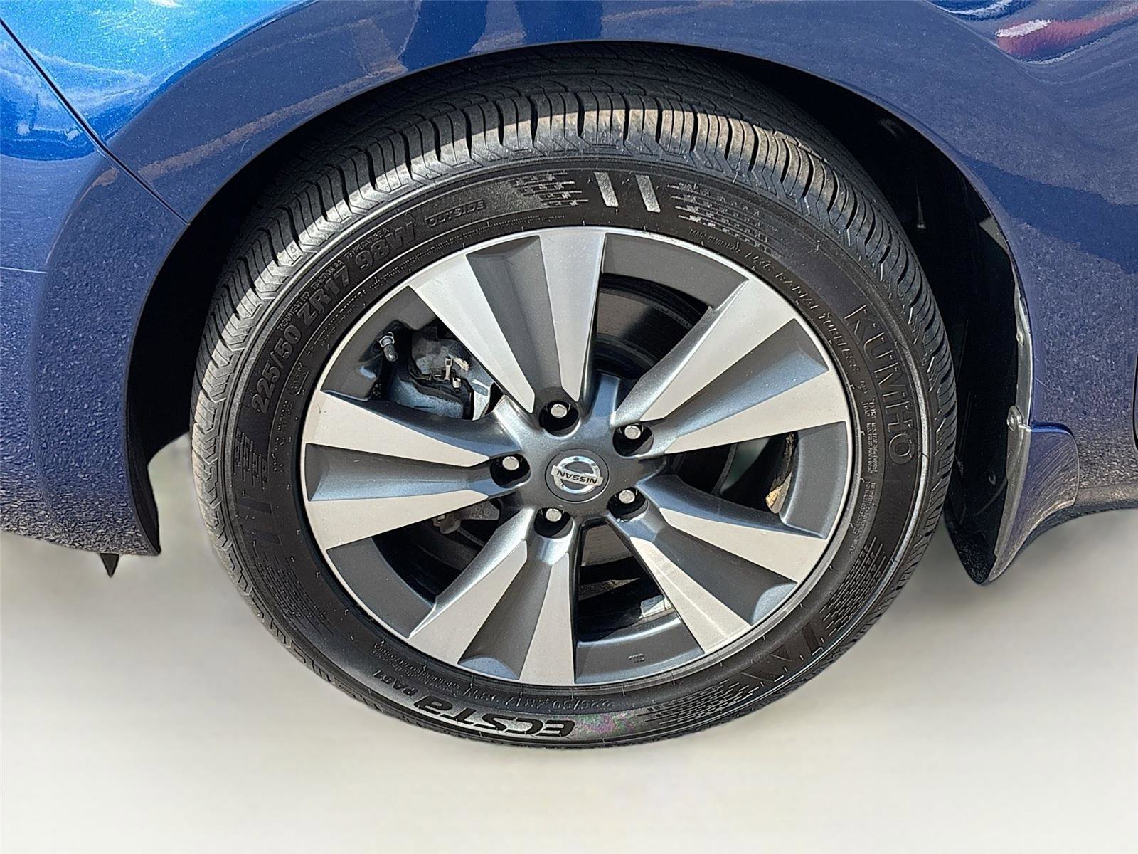 Used 2017 Nissan Leaf SL w/ Premium Package FWD image 31
