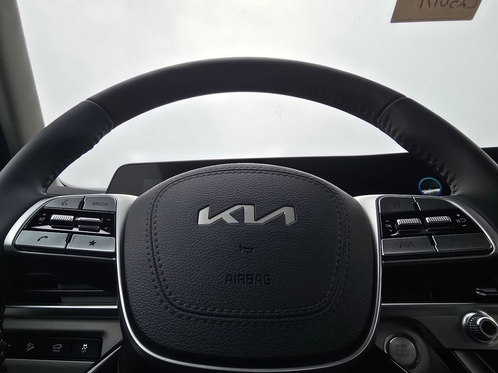 New 2025 Kia Telluride S image 24