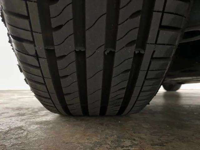 Used 2025 Chrysler Pacifica Select FWD image 93