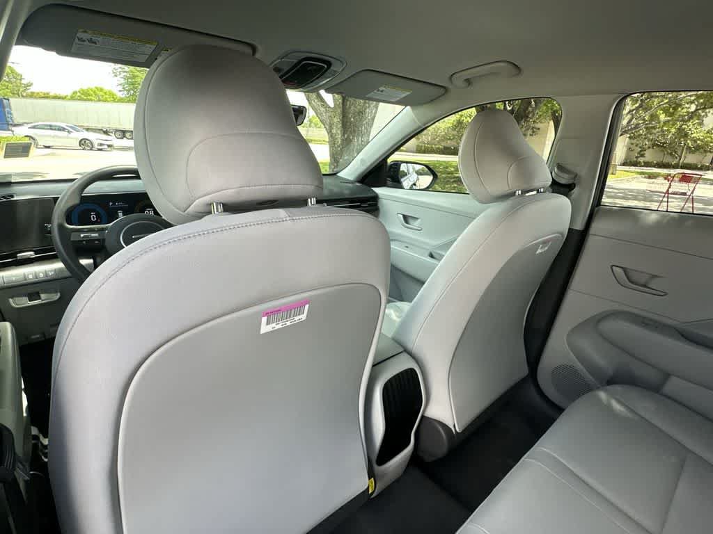 Used 2026 Hyundai Kona SE FWD image 16