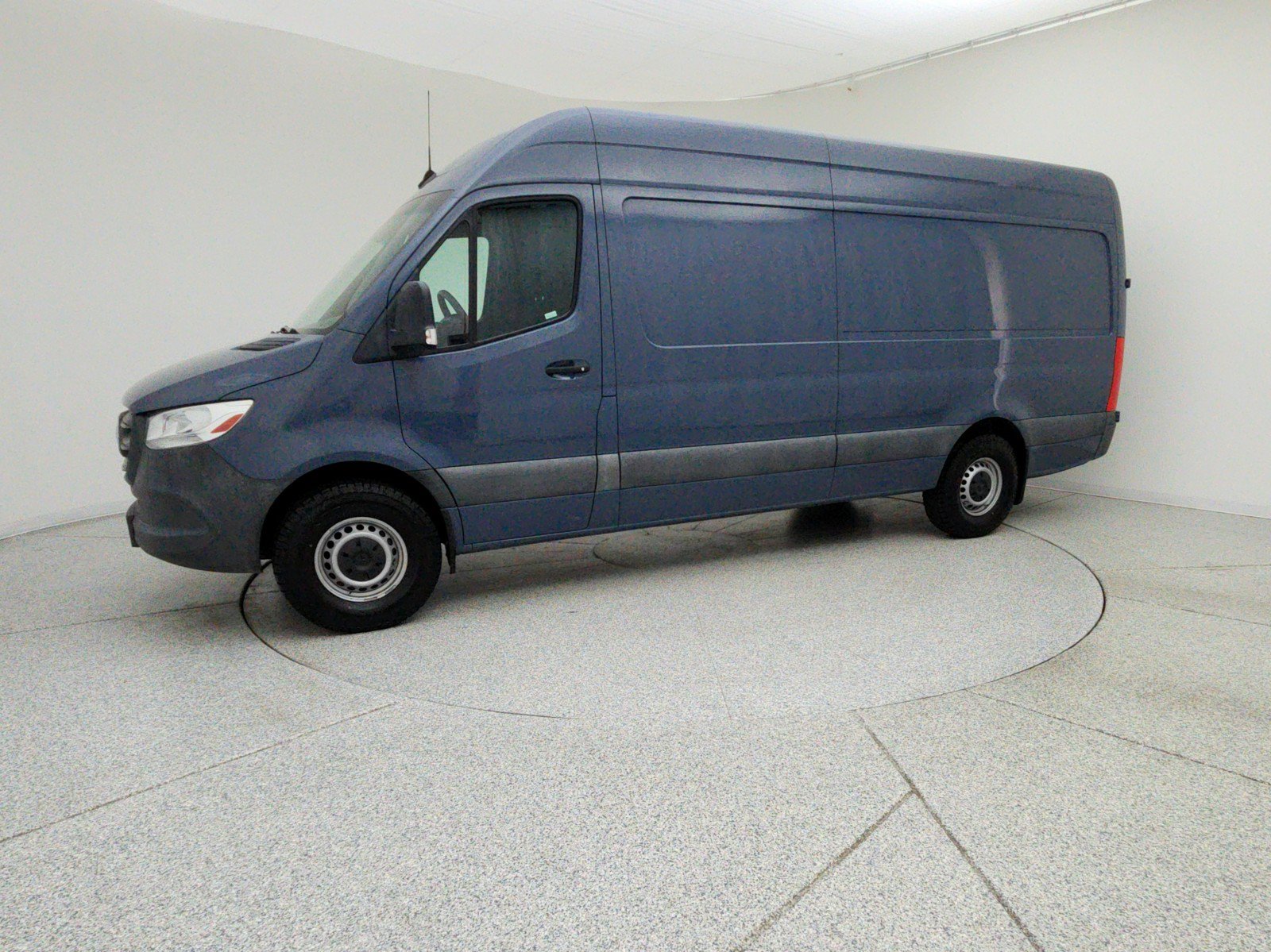 Used 2019 Mercedes-Benz Sprinter 170 image 12