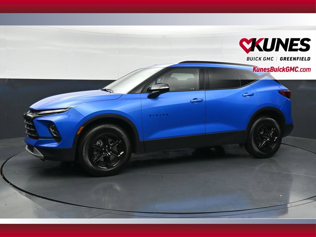 Used 2024 Chevrolet Blazer LT w/ Sound & Technology Package FWD image 8