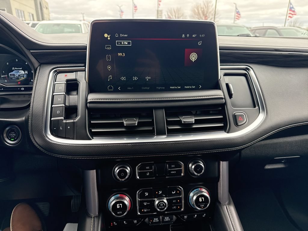 Used 2024 GMC Yukon SLT AWD/4WD image 16
