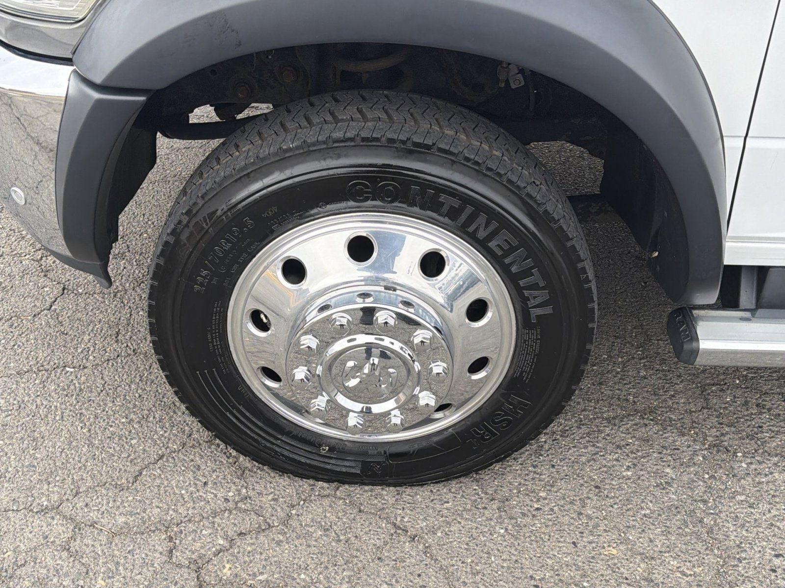 Used 2018 RAM 5500 SLT w/ Quick Order Package 29G SLT image 12