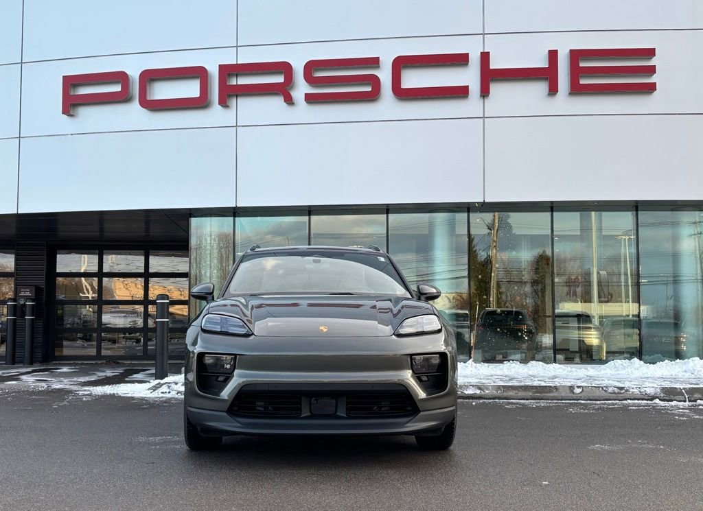 New 2025 Porsche Macan 4 Electric image 22
