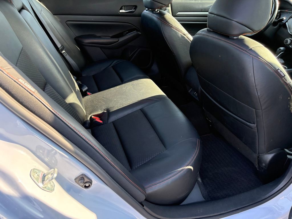 Used 2024 Nissan Altima 2.5 SR FWD image 12
