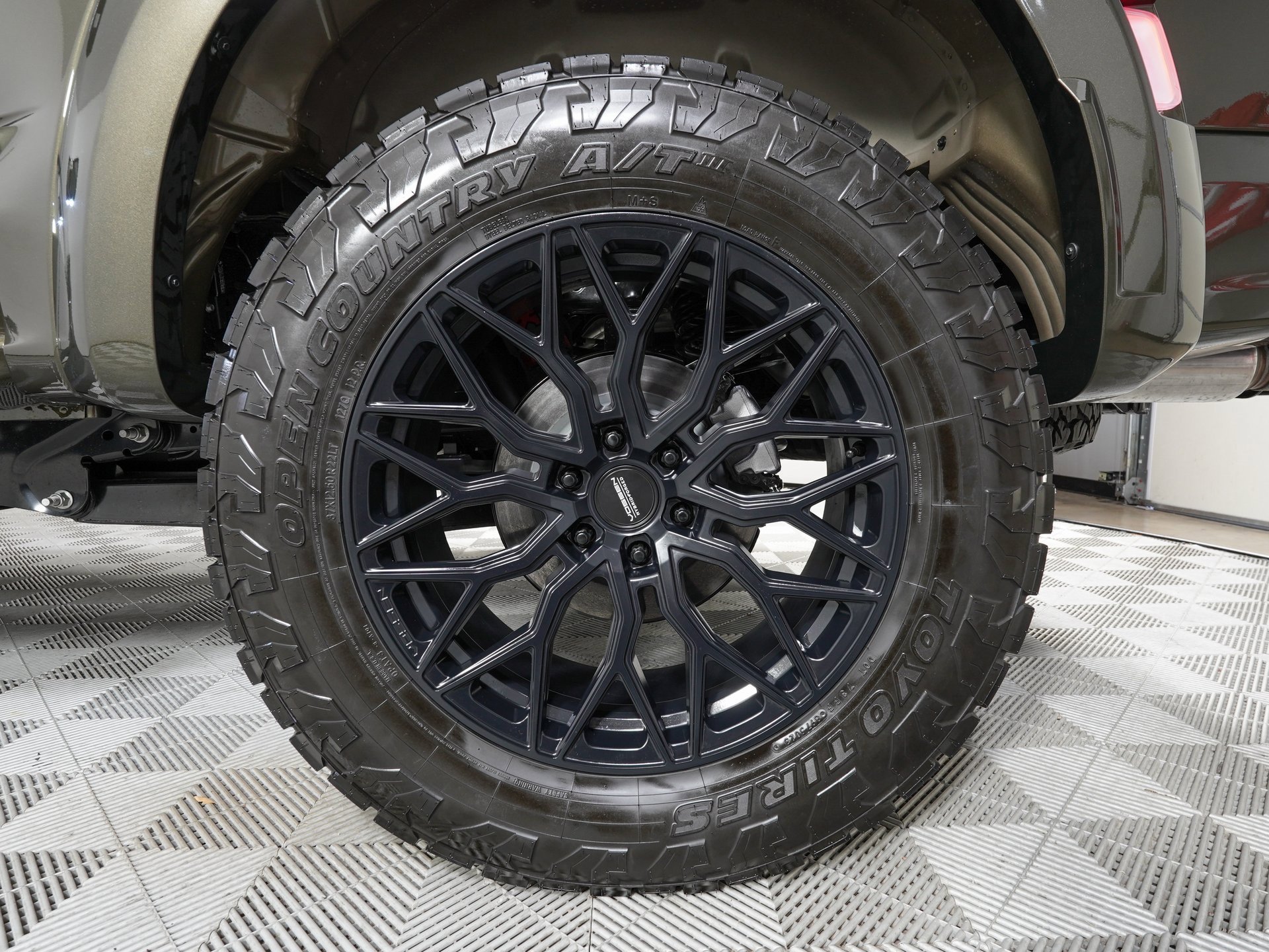 Used 2025 Ford F150 Raptor w/ Equipment Group 803A Raptor R image 34