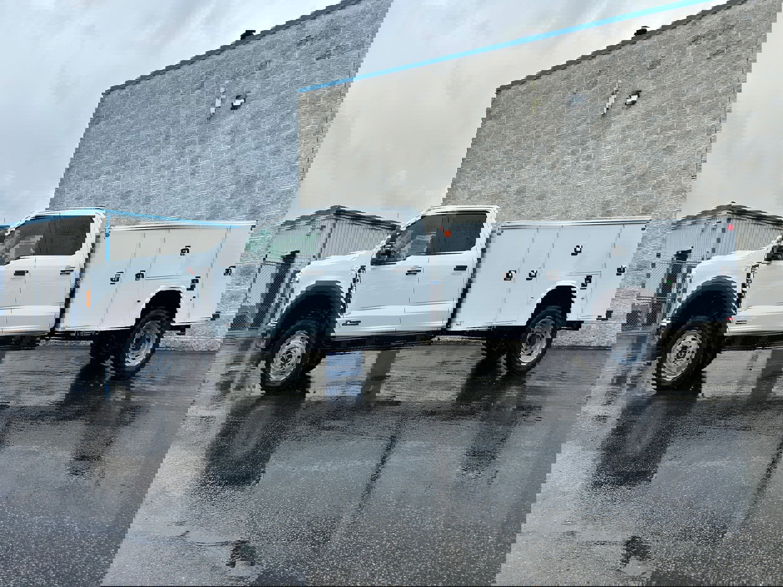 New 2026 Ford F550 4x4 Crew Cab image 6