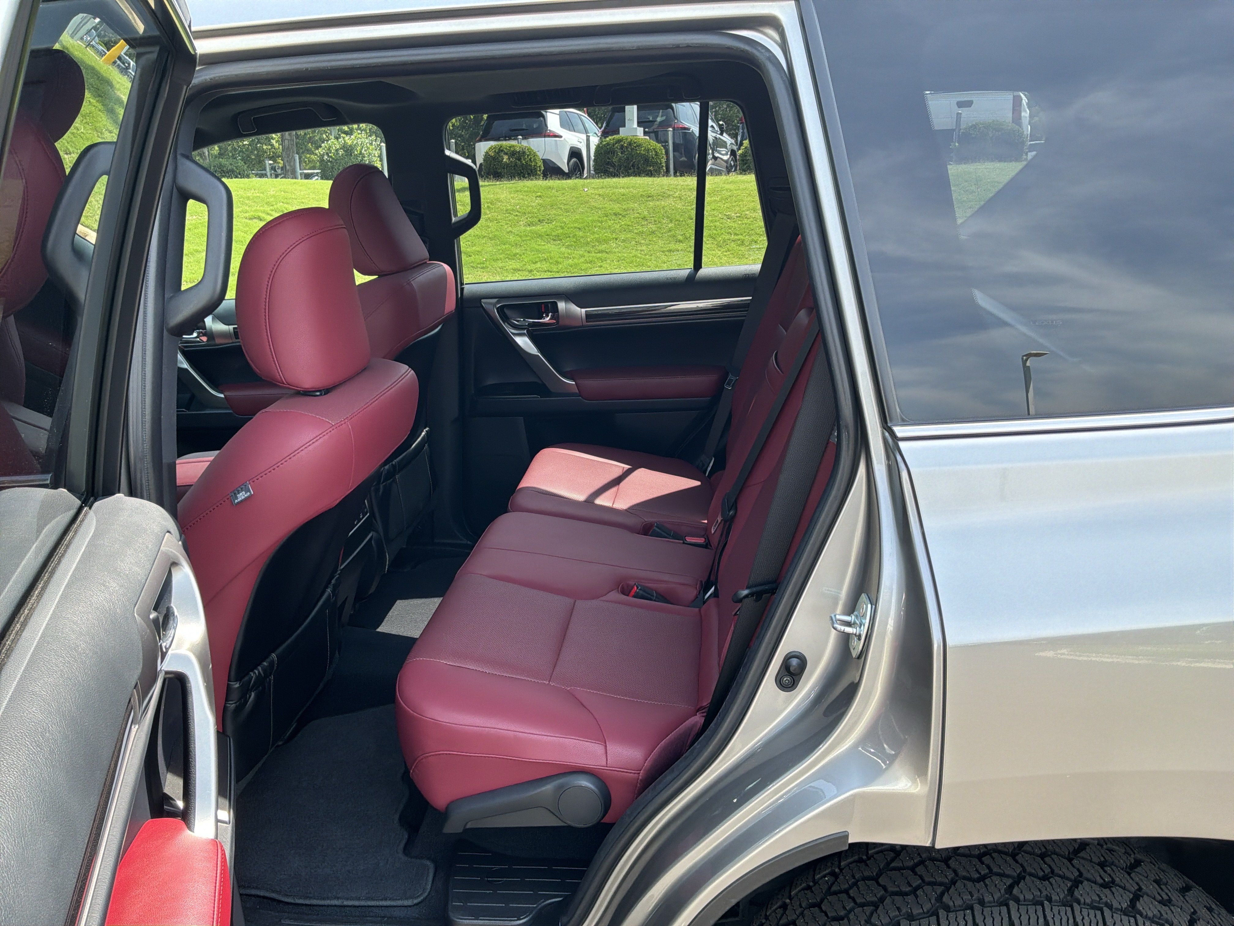 Used 2022 Lexus GX 460 Premium w/ Premium Package AWD/4WD image 31