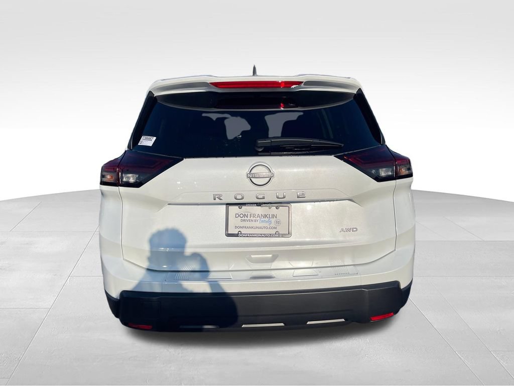 New 2026 Nissan Rogue SV w/ Cold Weather Package AWD/4WD image 4