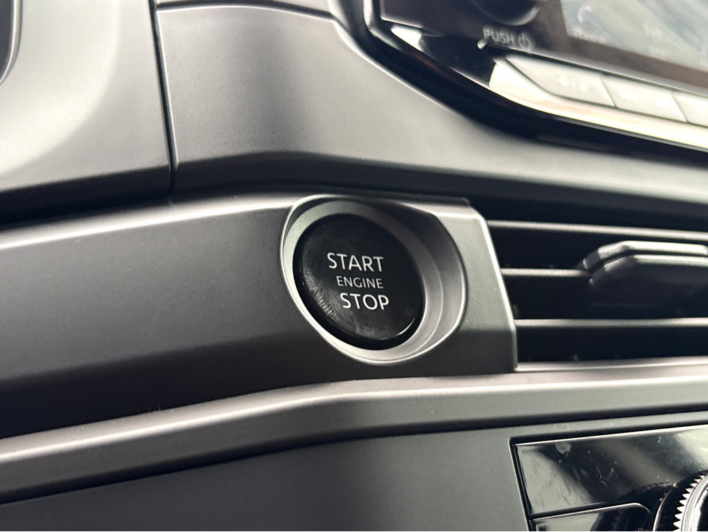 Used 2025 Nissan Pathfinder S FWD image 5