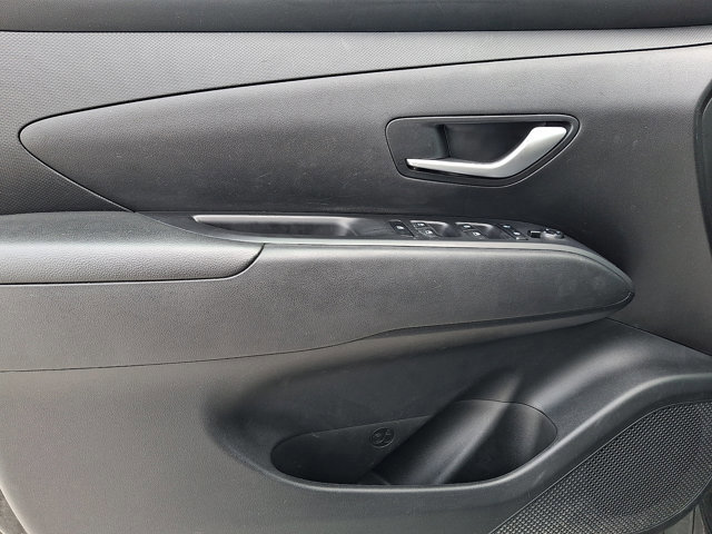 Certified 2024 Hyundai Tucson SE image 12