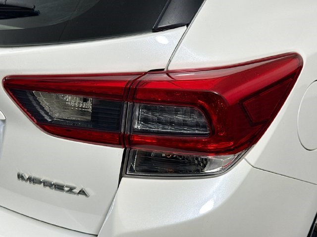 Used 2022 Subaru Impreza 2.0i AWD/4WD image 32